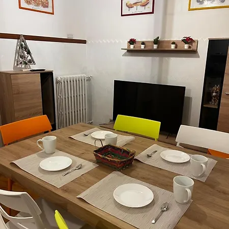 Spacious 4br & Prime Location And Comfort Apartment *