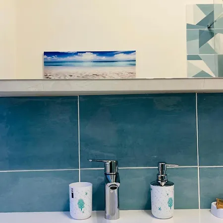 Spacious 4br & Prime Location And Comfort Apartment *