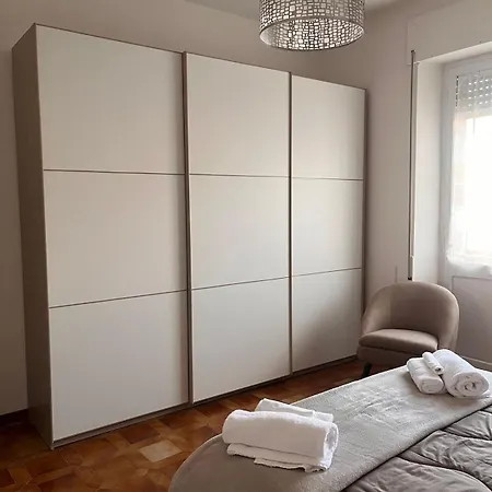 شقة Spacious 4br & Prime Location And Comfort بونتي سان جيوفاني