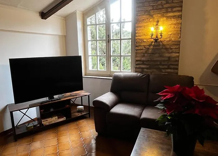 Spacious 4br & Prime Location And Comfort شقة *